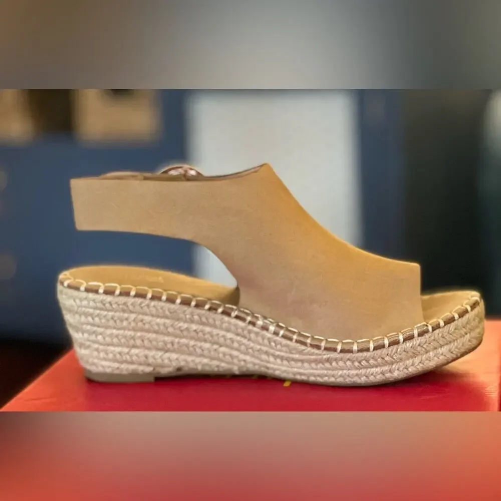 Catherine Malandrino Cirkly Sand Nubuck Faux Suede Espadrille Wedges. Size 10 - Picture 2 of 6